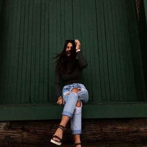 Meet your Posher, Olivia